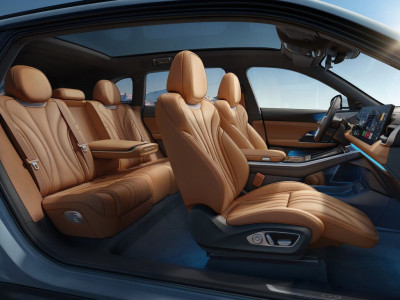 Новый автомобиль Xpeng G9