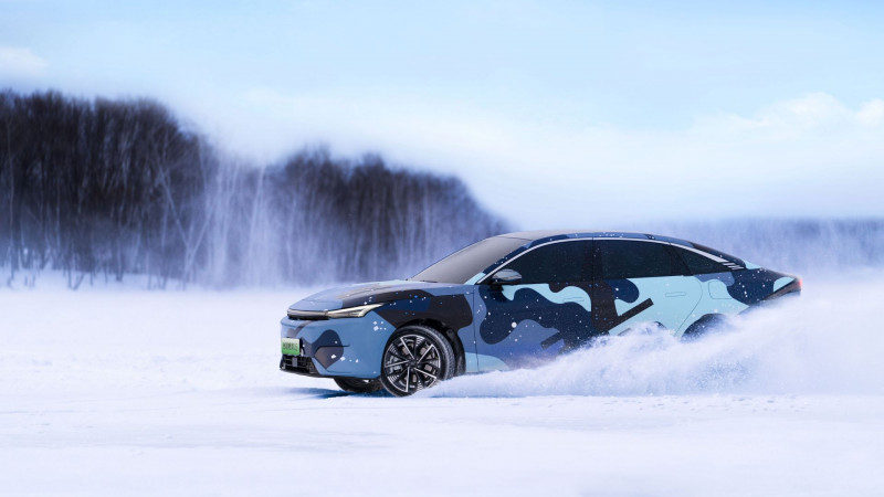 Новый автомобиль Geely Galaxy l6 — 11