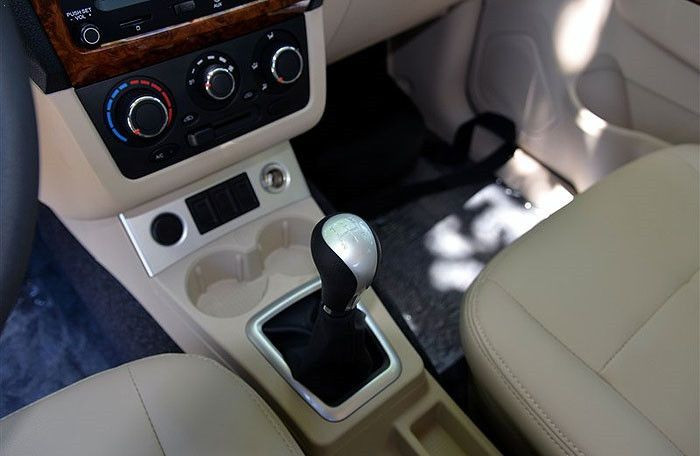 Автомобиль Dongfeng Glory 330 — 10