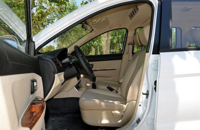 Автомобиль Dongfeng Glory 330