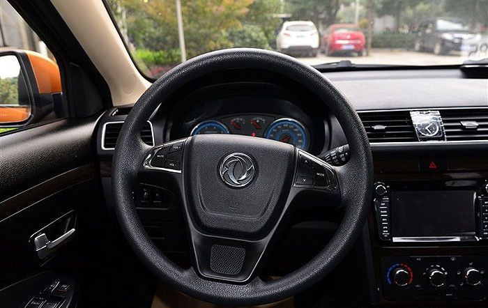 Автомобиль Dongfeng Glory 360 — 12