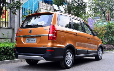 Автомобиль Dongfeng Glory 360