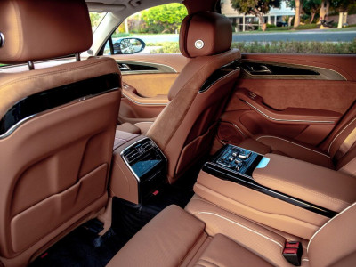 Новый автомобиль Hongqi H9