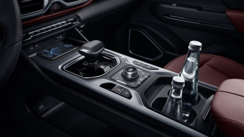 Новый автомобиль Geely Haoyue — 11