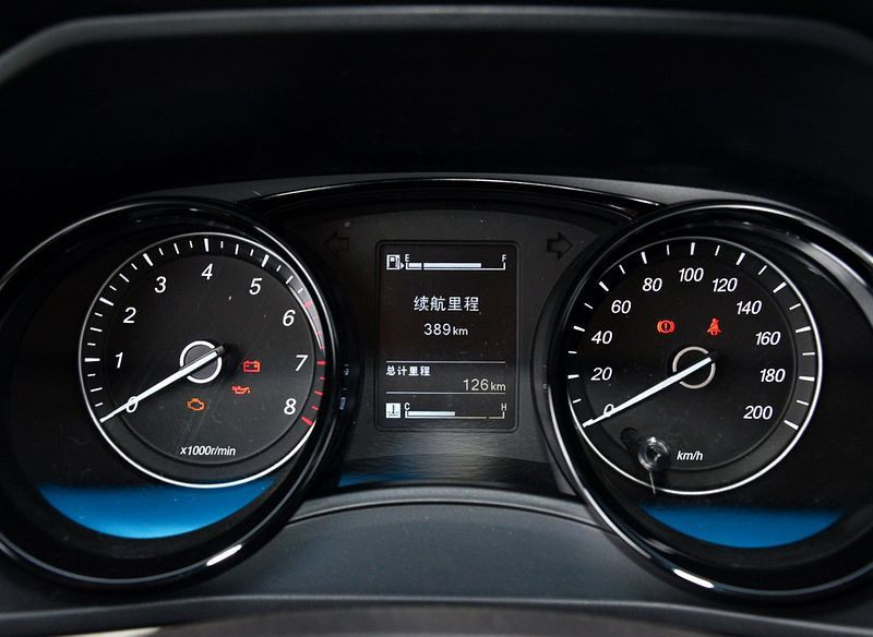 Новый автомобиль Wuling Hongguang plus — 5