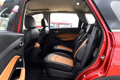 Новый автомобиль Wuling Hongguang s3