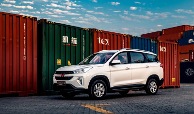 Новый автомобиль Wuling Hongguang s3