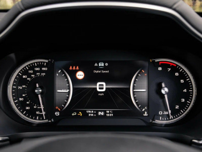 Автомобиль Mg Hs