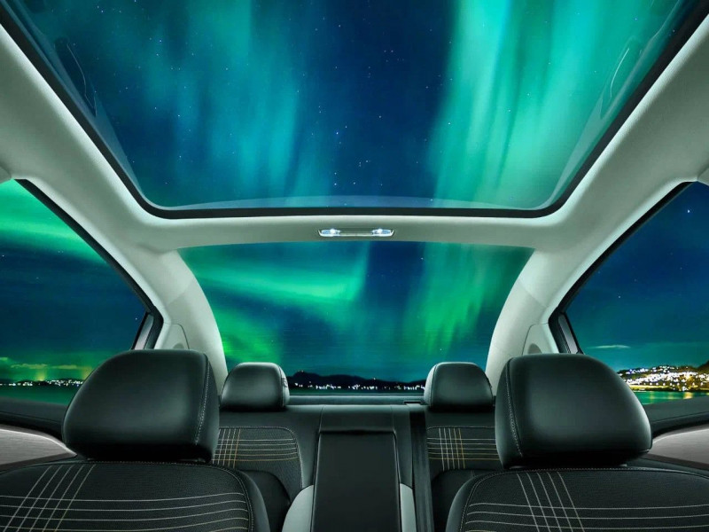 Автомобиль Roewe I6 max — 6