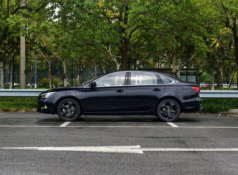 Новый автомобиль Roewe I6 max ev — 6