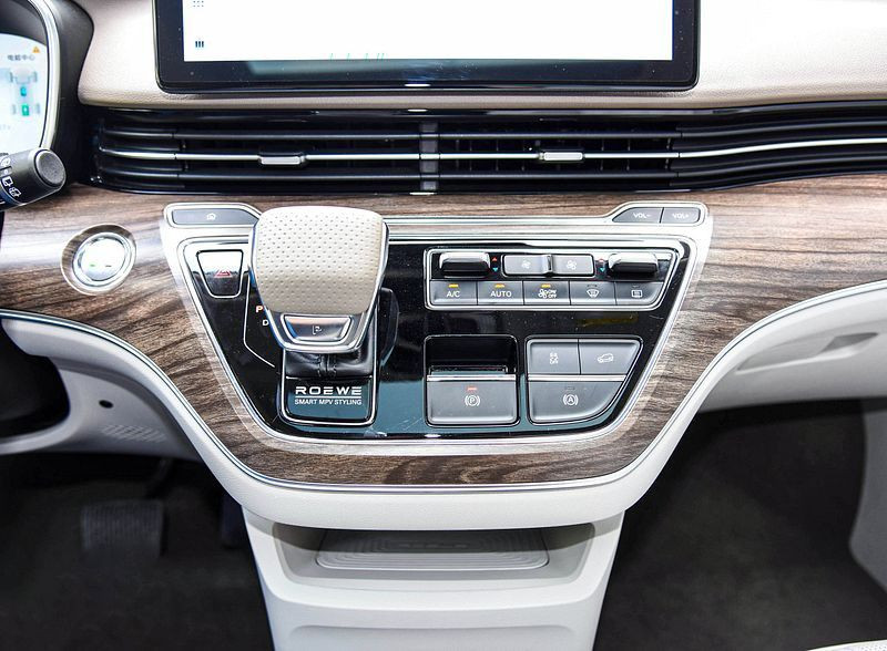 Новый автомобиль Roewe Imax8 ev — 19