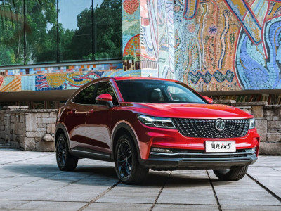 Автомобиль Dongfeng Ix5
