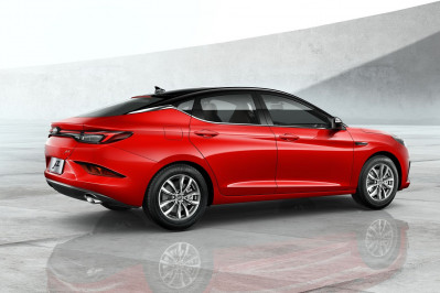 Новый автомобиль Jac J7