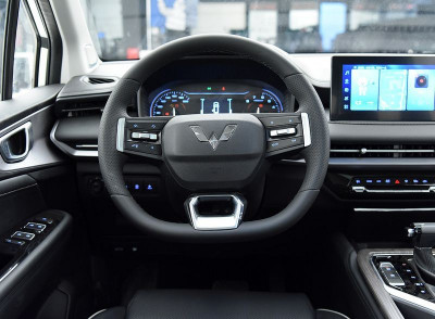 Новый автомобиль Wuling Jiachen