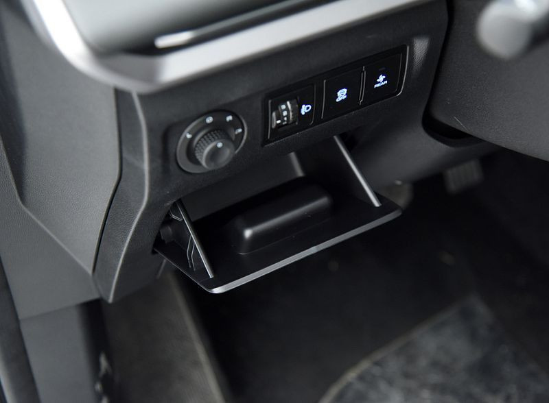 Новый автомобиль Wuling Jiachen — 16