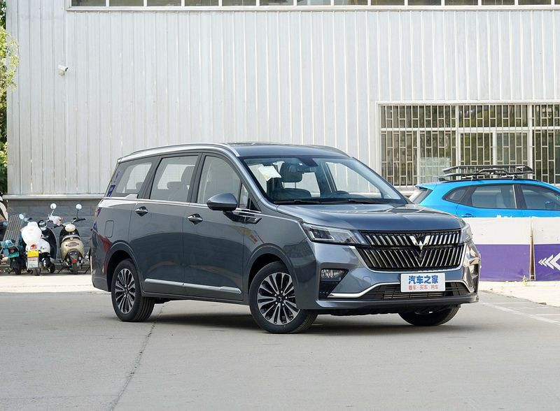 Новый автомобиль Wuling Jiachen — 5