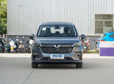 Новый автомобиль Wuling Jiachen
