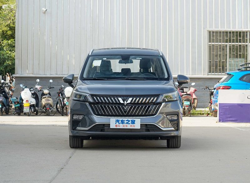 Новый автомобиль Wuling Jiachen — 6