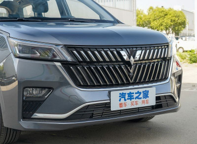 Новый автомобиль Wuling Jiachen