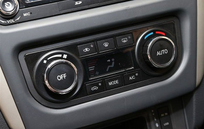 Автомобиль Dongfeng Joyear s50