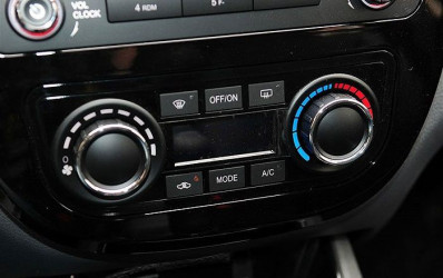 Автомобиль Dongfeng Joyear x3