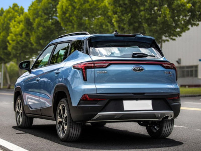 Автомобиль Jac Js4