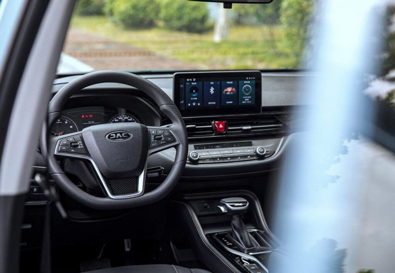 Автомобиль Jac Js4 — 17