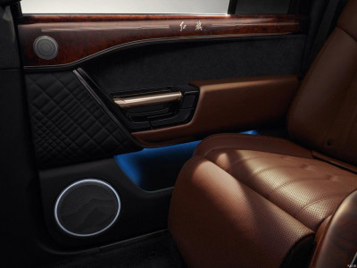 Новый автомобиль Hongqi Ls7