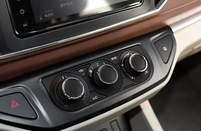 Автомобиль Dongfeng M3 — 15