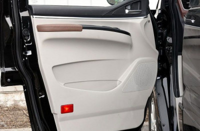 Автомобиль Dongfeng M3