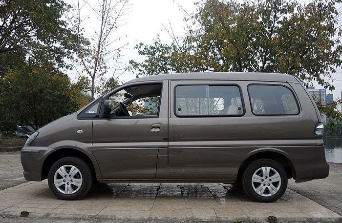 Автомобиль Dongfeng M3 — 6