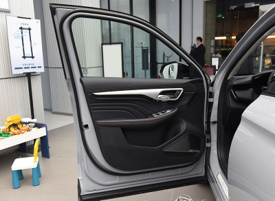 Автомобиль Roewe Marvel r