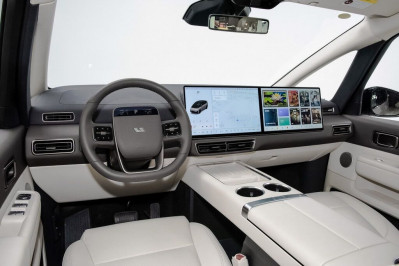 Новый автомобиль Li auto Mega