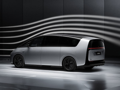 Новый автомобиль Li auto Mega