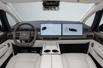 Новый автомобиль Li auto Mega