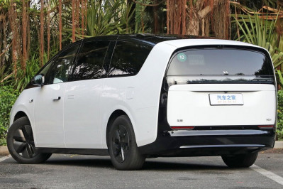 Новый автомобиль Li auto Mega