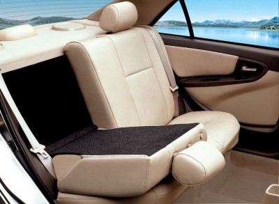 Автомобиль Geely Mk