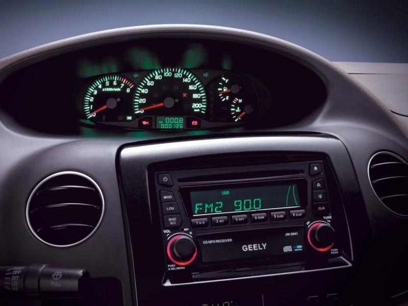 Автомобиль Geely Mk — 11