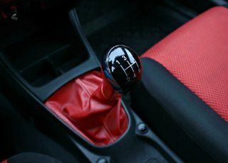 Автомобиль Geely Mk cross