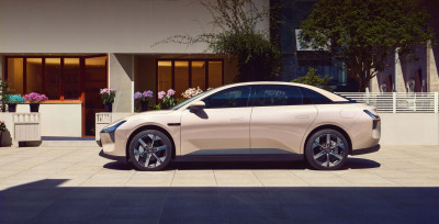 Новый автомобиль Xpeng Mona m03