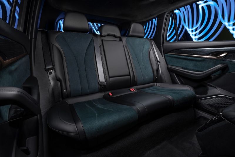 Новый автомобиль Geely Monjaro — 10