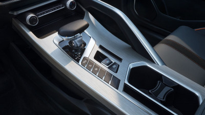 Новый автомобиль Geely New binyue