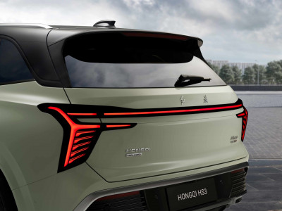 Новый автомобиль Hongqi New hs3