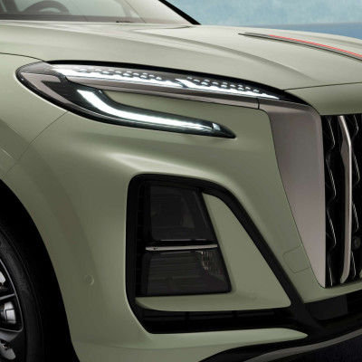 Новый автомобиль Hongqi New hs3