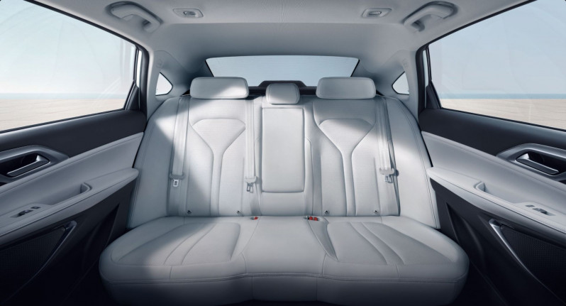 Новый автомобиль Xpeng P5 — 3