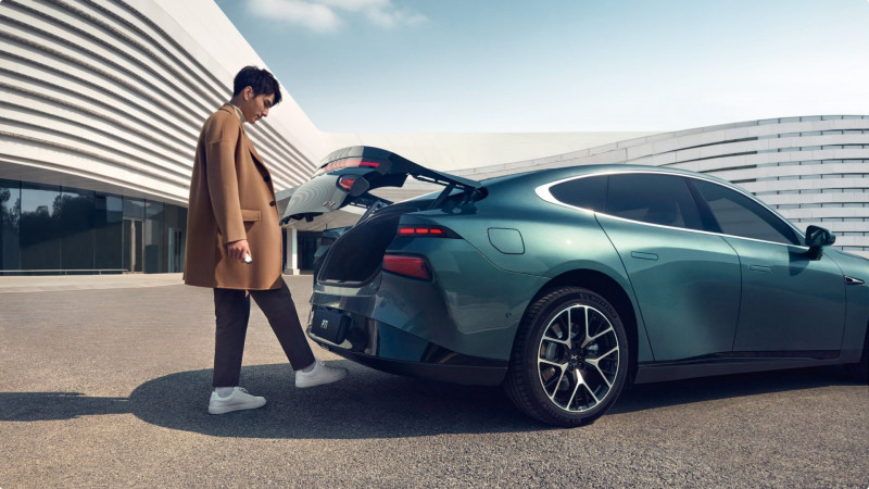 Новый автомобиль Xpeng P7i — 13