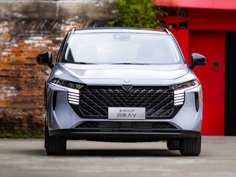 Новый автомобиль Venucia Qichen big v — 11