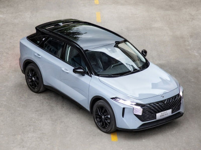 Новый автомобиль Venucia Qichen big v