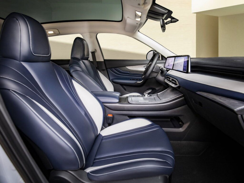 Новый автомобиль Venucia Qichen big v — 18