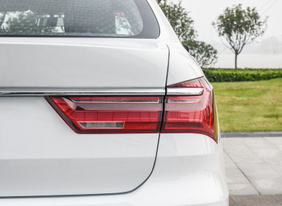 Автомобиль Byd Qin